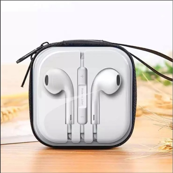 Handbags - 𝕙𝕡! Earbud Coin Purse
